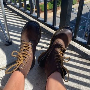Brown leather dr martens